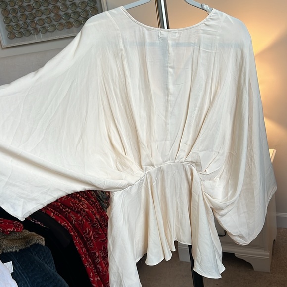 White Flowy Blouse - Picture 3 of 3